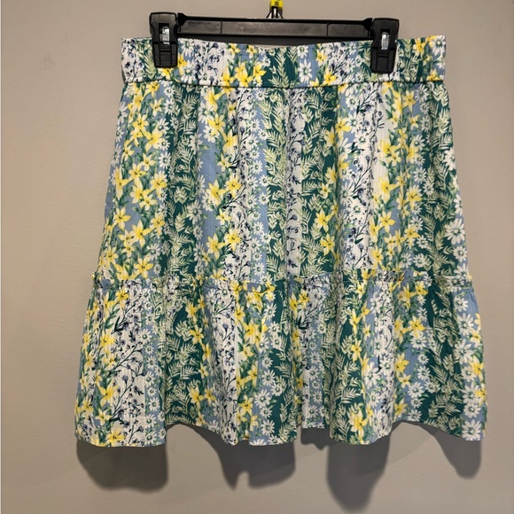 Women's LOFT short skirt - Beautiful Spring Colors - Size Medium NWOT - Picture 11 of 13